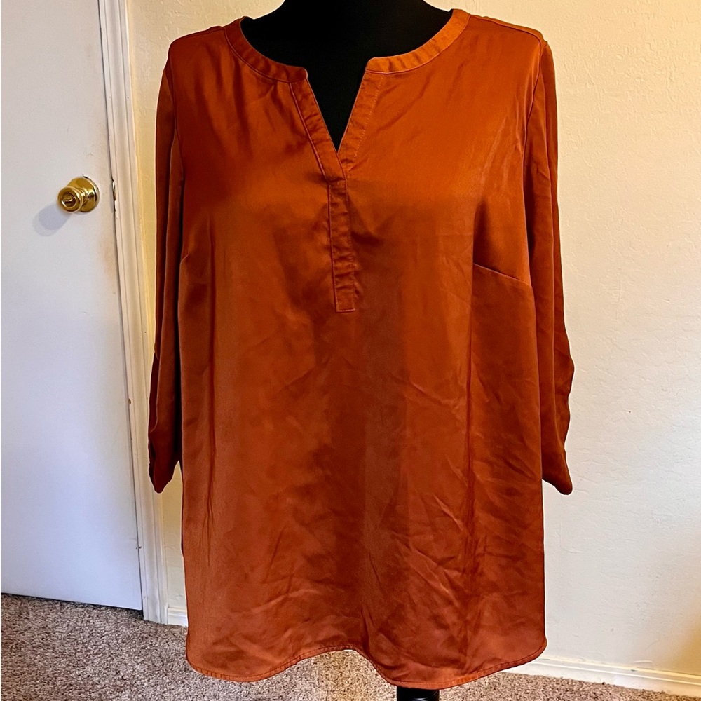 Rust or Orange 2X Blouse Gently Used. Great for Work, a Date, or Night out.